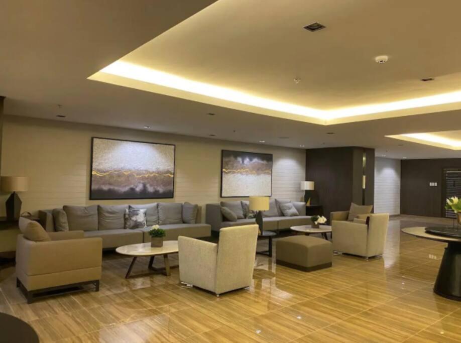 Great View 1 BR Condo in Makati near Trident Tower Manila Esterno foto